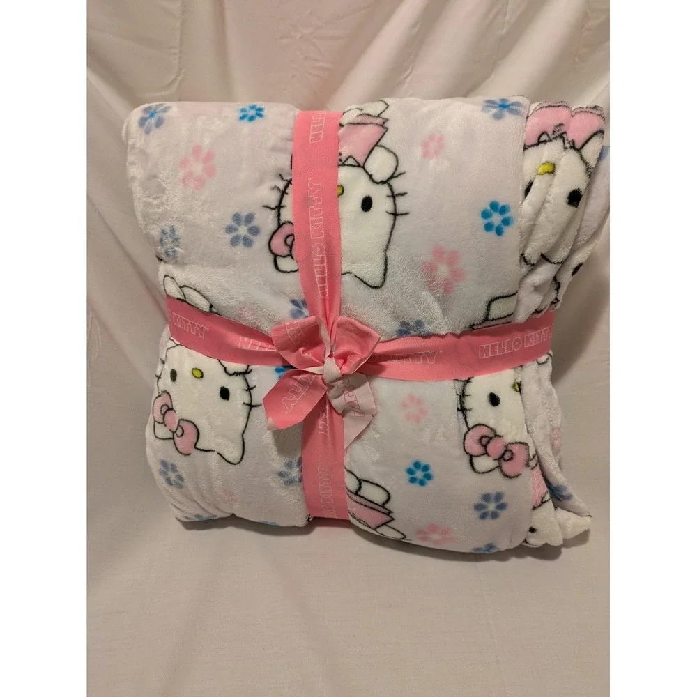 Sanrio Hello Kitty with‎ Pink Bow-Twin Blanket - 60in x 90in - NWT